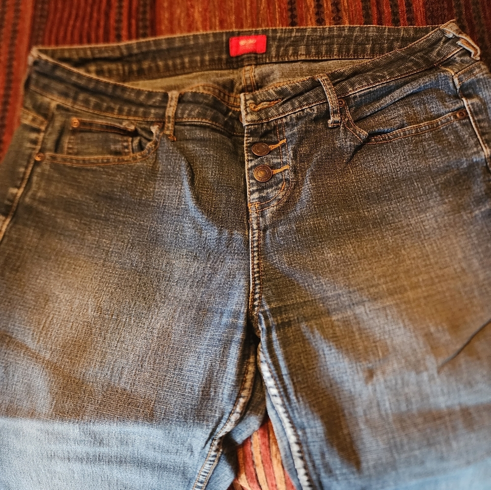 Jeans - Picture 3 of 3